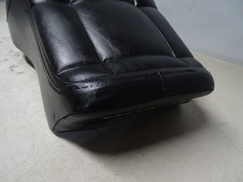 1985 Honda VF500C Magna V30 Seat - Picture 3 of 12