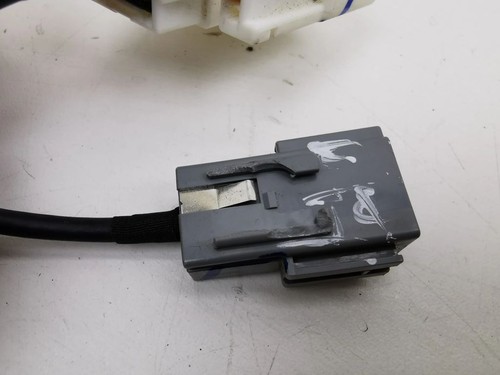 Honda CR-V 2013 USB Socket Input Plug Connector Port 83410T0AK210M1 AMD130028 - Picture 8 of 9