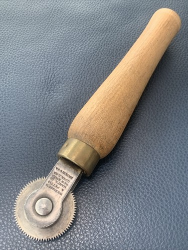 Vintage Hoggson & Pettis USA Lederwerkzeug gezahntes Rollrad Kugellager