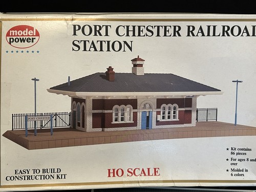 TRAIN BUILDINGS LOT HO Scale PORT CHESTER STATION Family House FARM John Deere - Picture 15 of 24