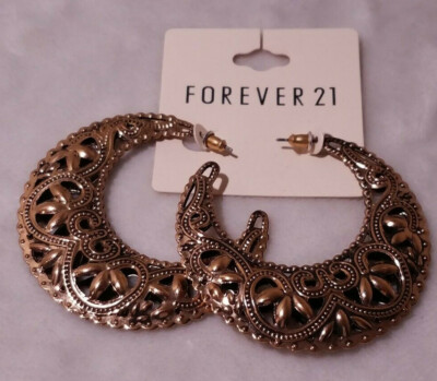 Forever 21 Antique Style Goldtone Metal Scroll Work Ladies Fashion Earrings  New