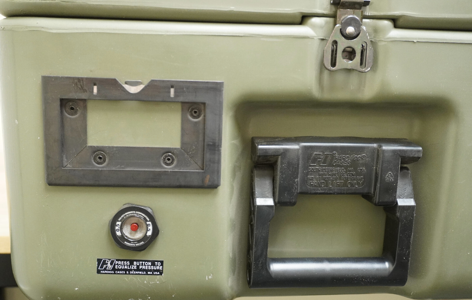 Pelican-Hardigg 472-MEDCHEST3-8D-182 - 8 Drawer Medical Chest 34x21x12 Case