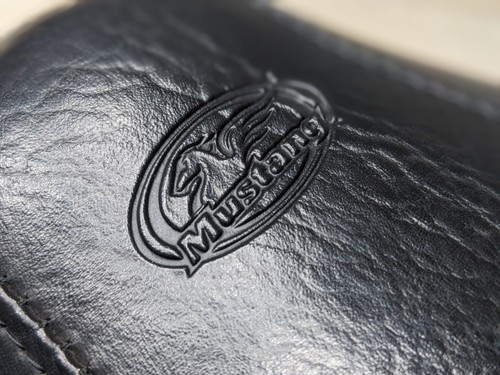 Mustang Vintage Solo Seat Vintage Negro 75750 para 84-99 Harley Davidson Softail - Imagen 6 de 12