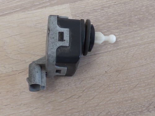 Stellmotor LWR R Opel Astra G Coupè /Cabrio (Typ:AB 03/00) 90590665 (HELLA)