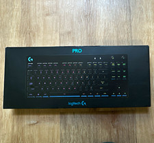 Logitech PRO Gaming Keyboard Wired USB RGB Il...