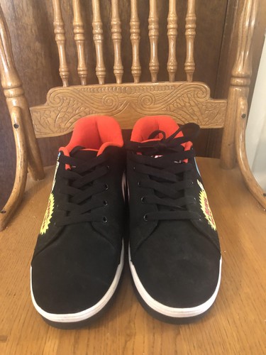 Beavis and Butt-Head Heelys Shoes Mens Size 10 Black Red Cartoon Skate Rollers - Picture 2 of 8