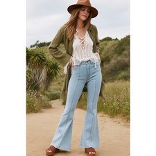 FREE PEOPLE We the Free Flared Jeans NWT Size 26
