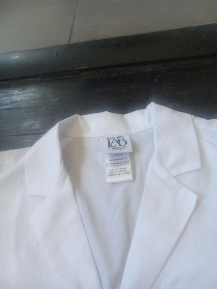 Cherokee Project Lab Men's Size Small  Modern Fit White Long Lab Coat - CK412 - Image 3 of 4