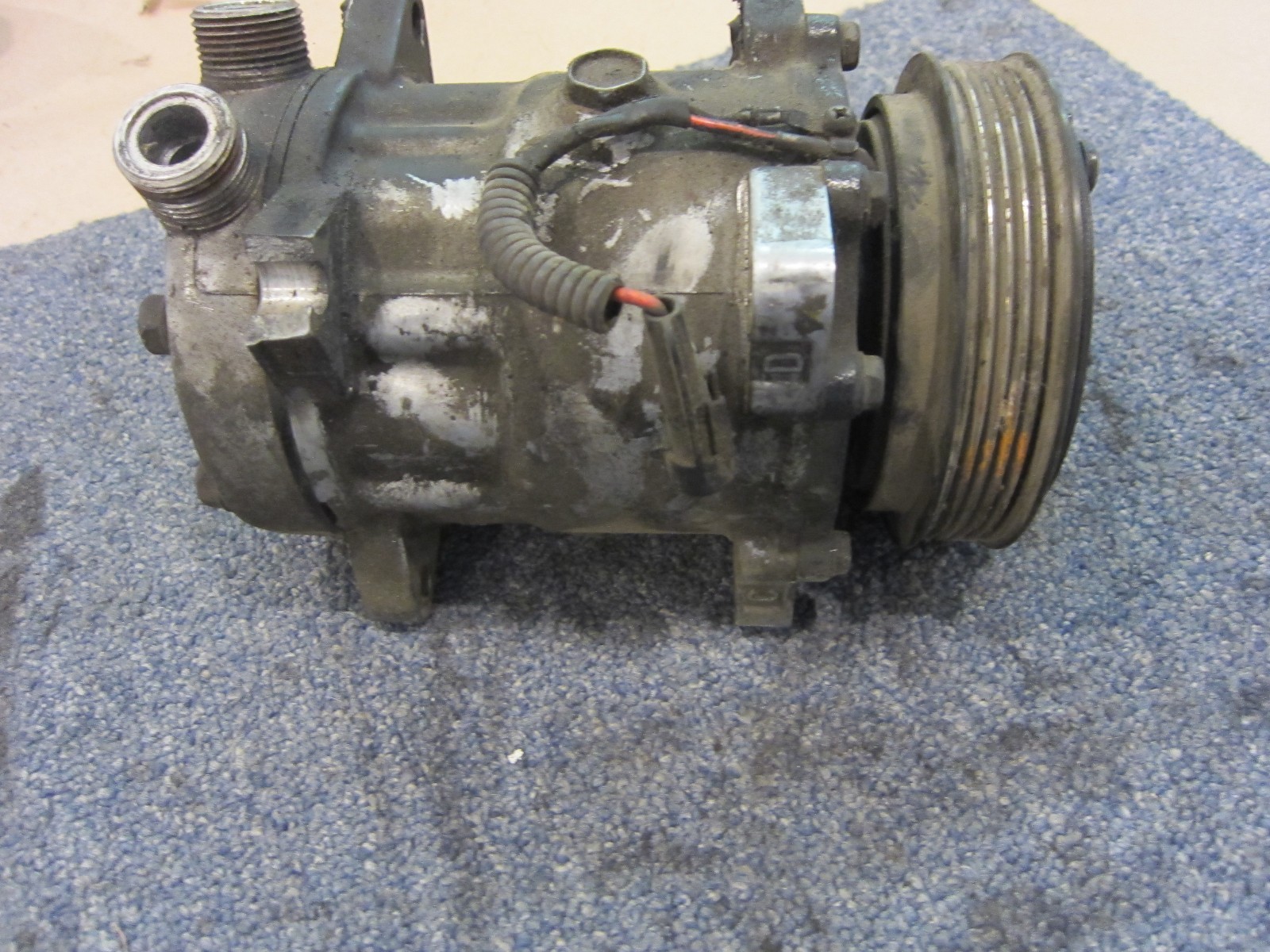 Ferrari  AC Compressor USED # 157355