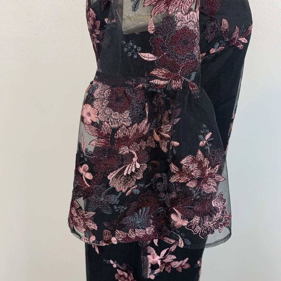 Vestido recto bordado manga campana negro White House Black Market talla 4 cóctel Foto 4 de 4