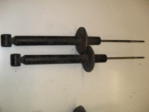 VW Golf 3 Stoßdämpfer hinten