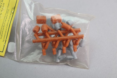 BA212 MKD 499 train Ho 1/87 Sachet sacs tonneaux caisses - Picture 3 of 4
