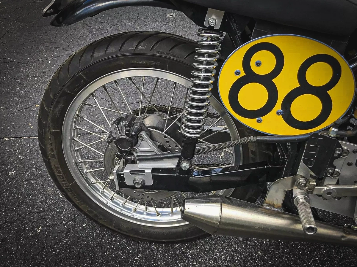 Norton Manx KLR650 cafe - rear suspension