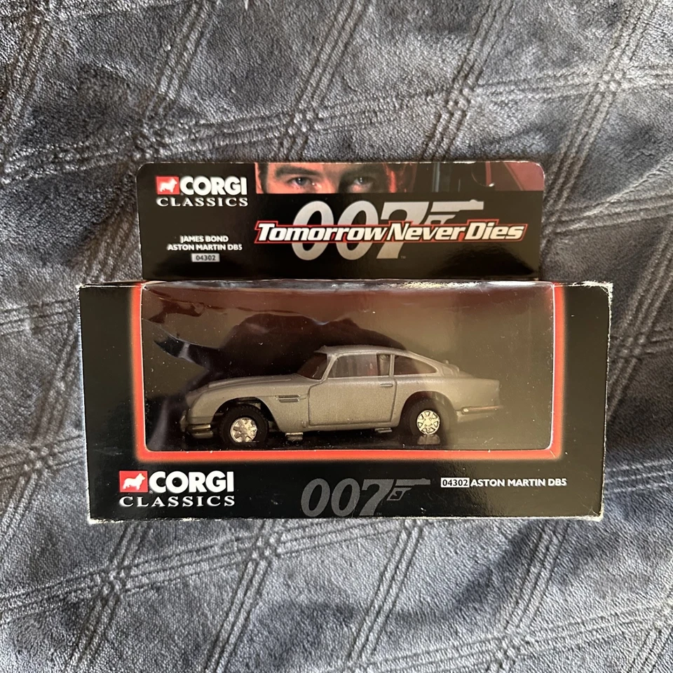 Corgi 04302 Classic James Bond 007 Aston Martin DB5 limited edition Boxed - Image 2 of 4