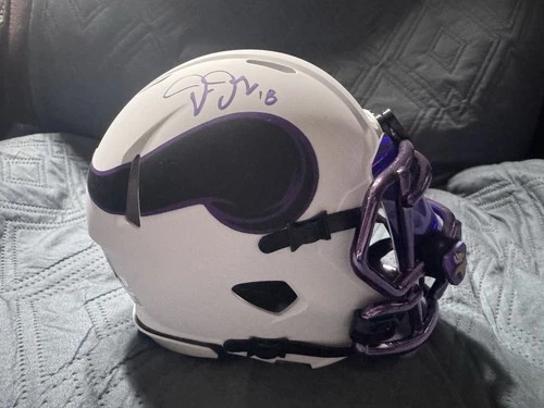 Justin Jefferson SIGNED Minnesota Vikings Mini Helmet Beckett COA