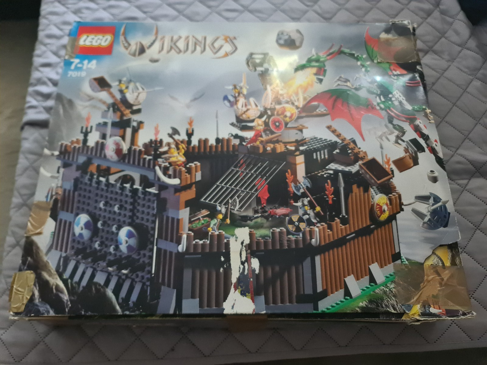 LEGO Vikings: Wikinger-Festung und Drache (7019)