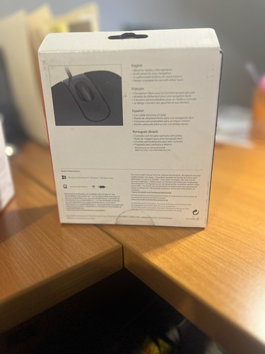 Microsoft Wired USB Optical Mouse 200 Model 1405 Black JUD-00001 New in Box - Picture 3 of 3