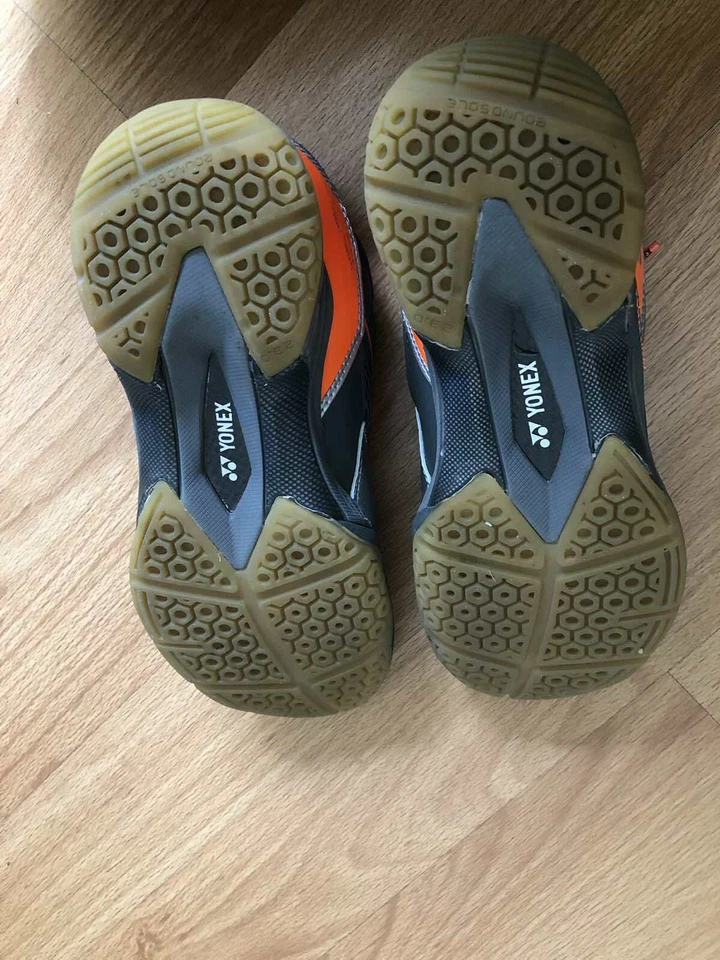 Zapatos Yonex SHB-87LTD Naranja Edición Limitada Bádminton UNISEX TALLA 61/2 o 37 EU Foto 3 de 4