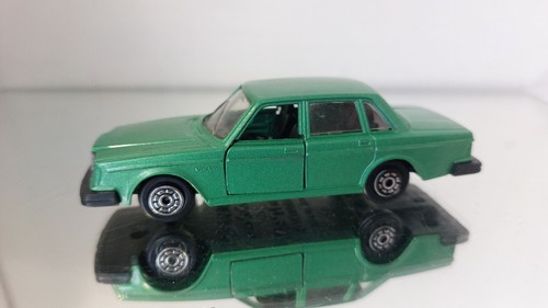 Norev 1:43 Volvo 264 verde - Imagen 5 de 6
