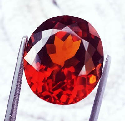Natural Hessonite Garnet 19.70 Ct Oval Shape Loose Gemstone Certified