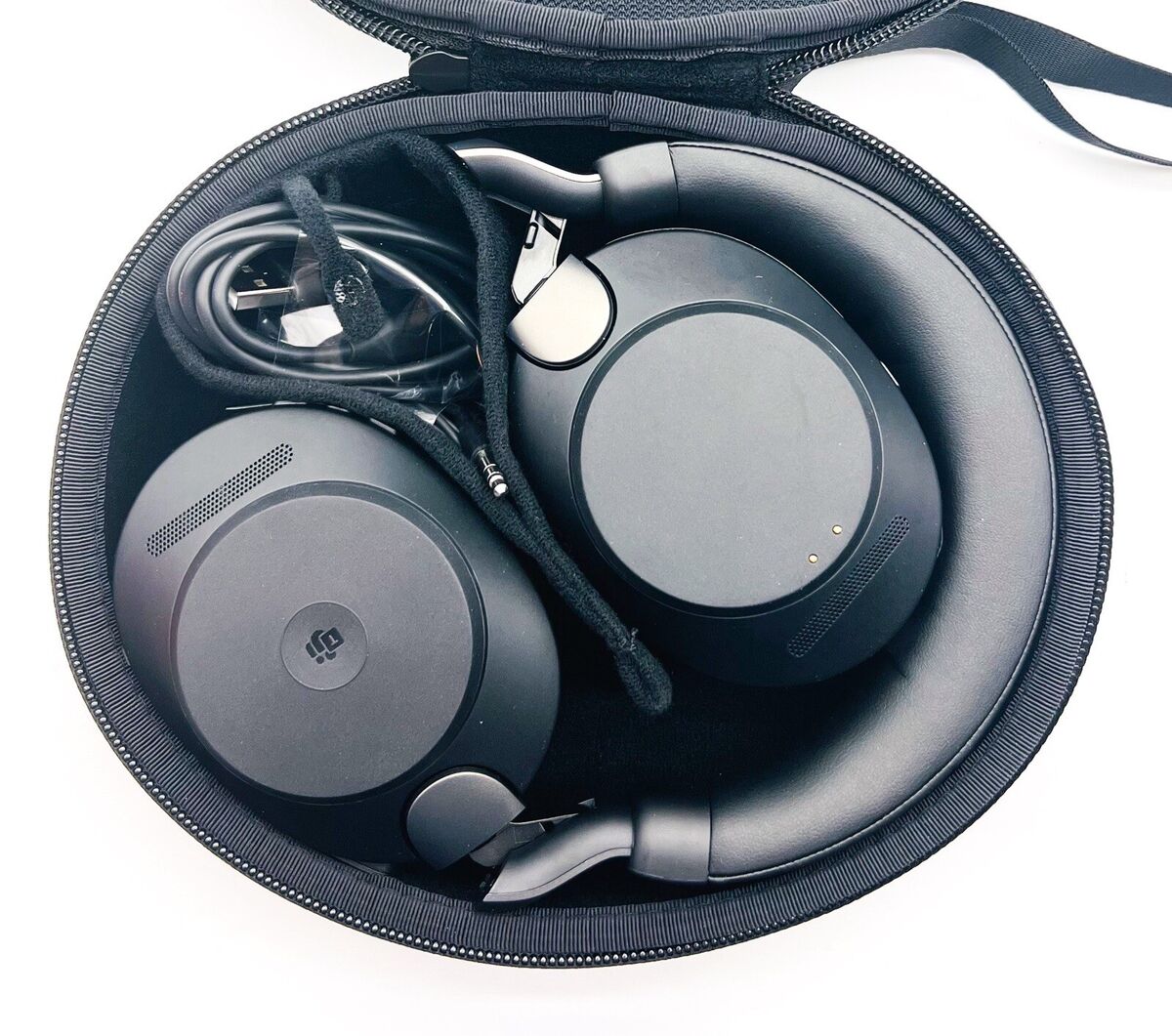 Jabra Evolve2 85 Stereo Wireless Headset (UC, USB-C) - Black Jabra Evolve2 85 Stereo Wireless Headset (UC, USB-C) - Black