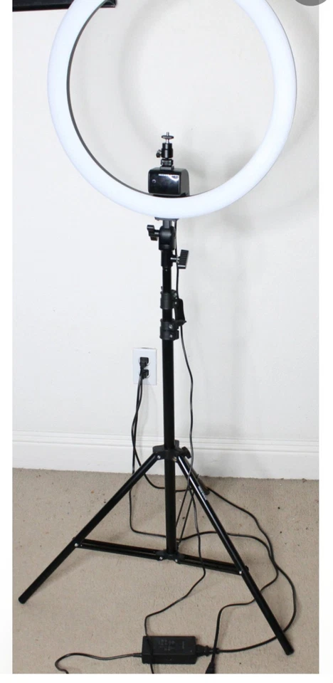 Accesorios de luz de anillo NEEWER (soporte para teléfono inteligente con espejo y control remoto Bluetooth) Foto 2 de 4