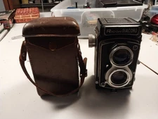 Ricoh DIACORD 6X6 TLR film camera with 80mm F3.5 lens + case