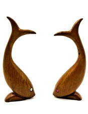 Vintage Set Of 2 Faux Wood Resin Fish Figurines With Jewel Eyes Hong Kong 5.75"