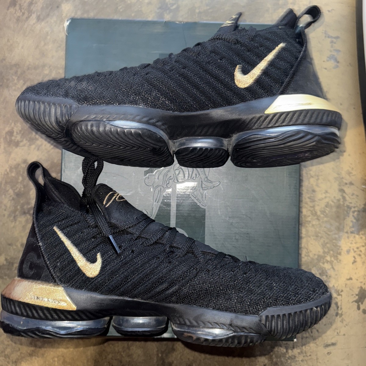 Size 13- Nike LeBron 16 (XVI) I'm King- Black/Metallic Gold