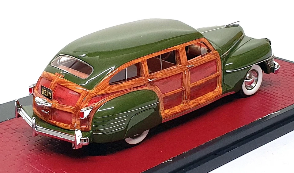 Matrix 1/43 Scale MX20303-073 - 1942 Chrysler Town & Country - Green - Image 2 of 4