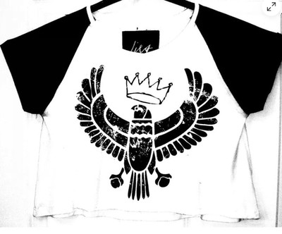 NEU YOUR EYES LIE  SCHWARZ & WEISS ADLER DISTRESSED T-SHIRT TOP GRÖSSE 8/10 # 30