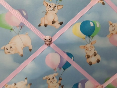 Cute Flying Pigs Themed Memory Board with Matching Accent Buttons - Picture 2 of 2