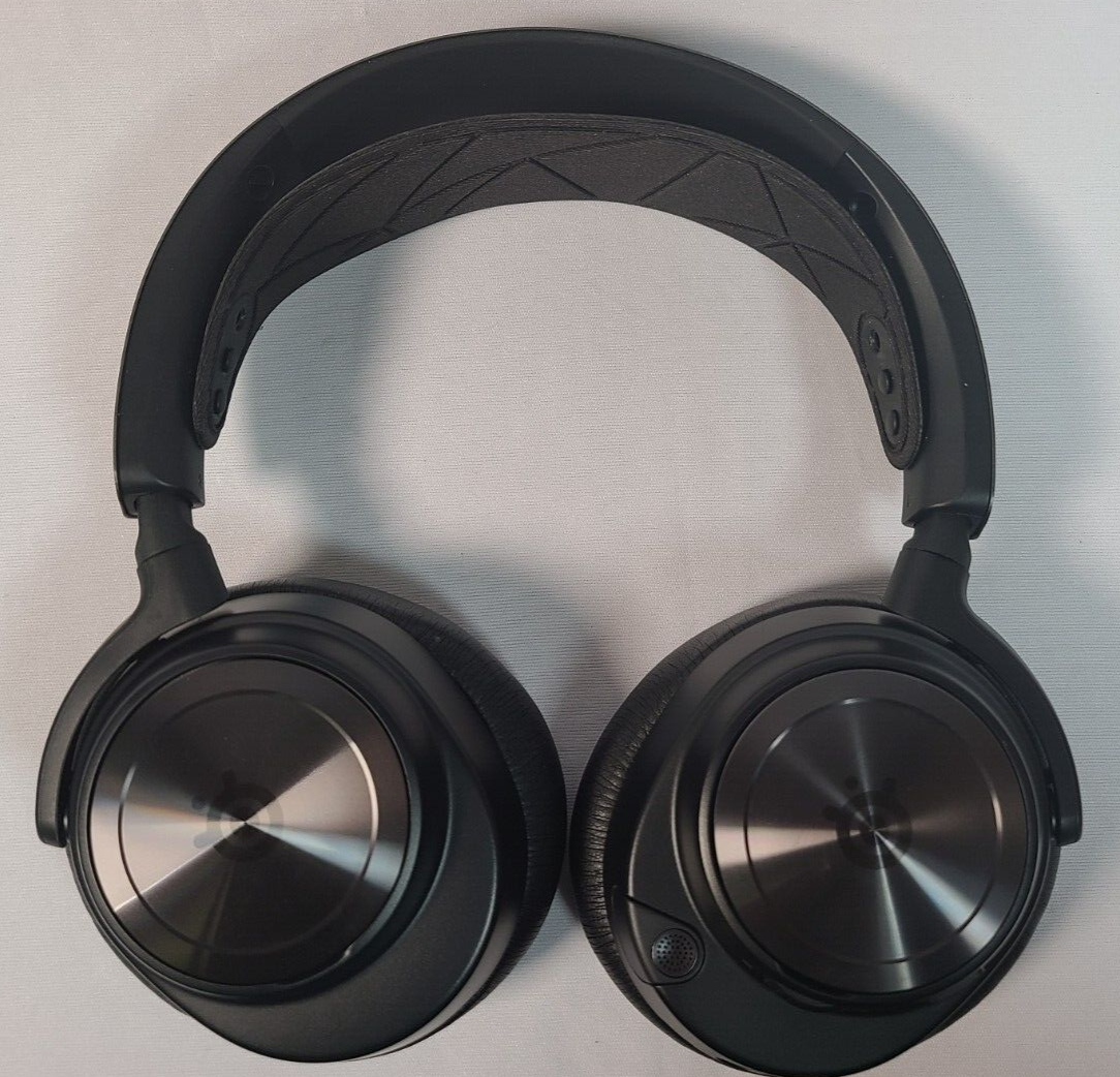 SteelSeries (61528) Arctis Nova Pro Wired Over-Ear Gaming Headset