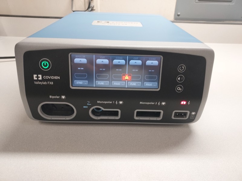 Covidien Valleylab FX8 Electro Surgical Unit ESU with footswitches