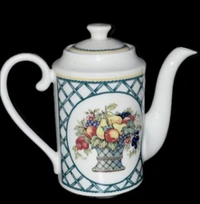 Rego Ceramic BOUNTIFUL Lidded Pitcher Fruit Themed  Tea/ Coffee Pot 23 Fl Oz EUC