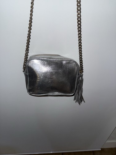 Zeen Italy Metallic Leather Tassel bag Silver - Maison et Vie