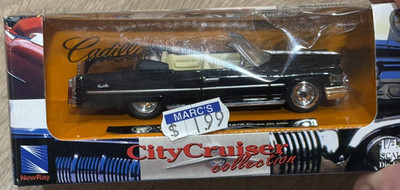New Ray City Cruiser Collection 1976 Cadillac Coupe De Ville 1:43 Diecast Car