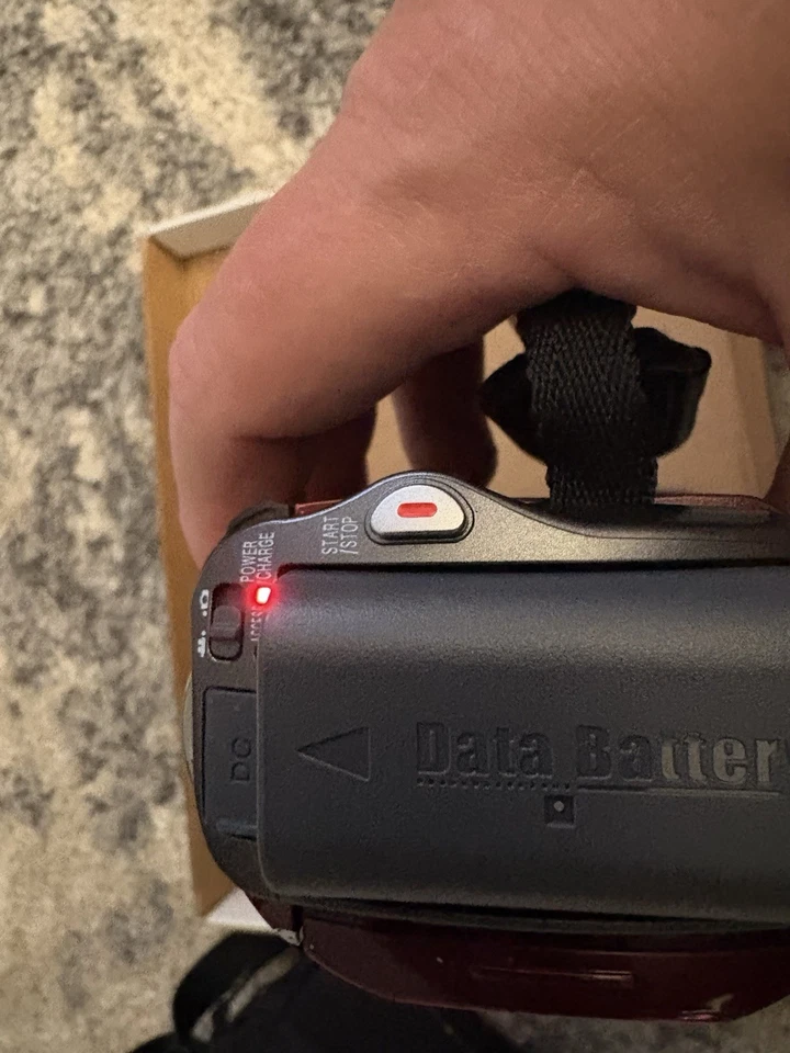 JVC Everio GZ-MG330 Red Hard Disk Camcorder - Image 4 of 4