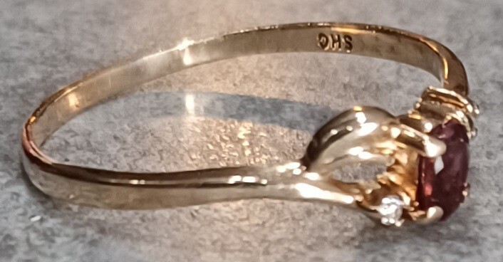 10kt. Solid Yellow Gold Ruby & Diamond Ladies Rin… - image 4