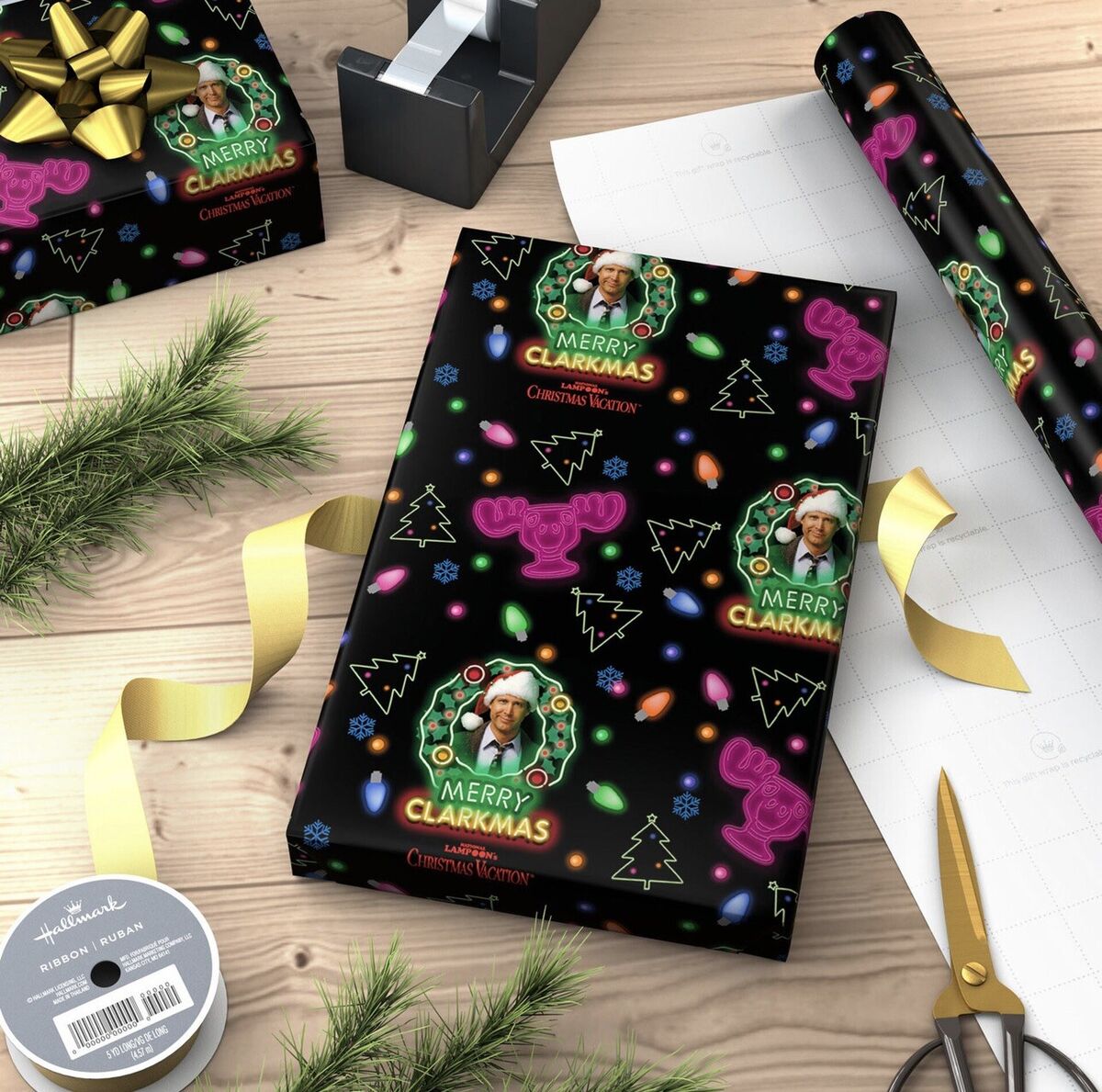 Hallmark Wrapping Paper National Lampoons Christmas Vacation 25 sq ft  Holiday