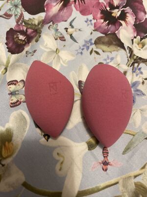 * Nagelneuer unbenutzter Real Techniques Wunder Teint rosa Schwamm x 2 *