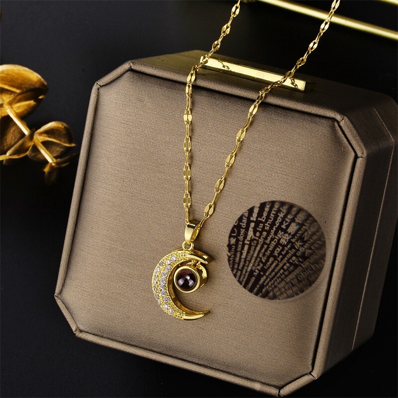 ［美品］ ఐకావాアイカワ Necklace MOON ポーカーズ ネックレス Amazon.com: Luvalti Galaxy & Crescent Cosmic Moon Pendant Necklace