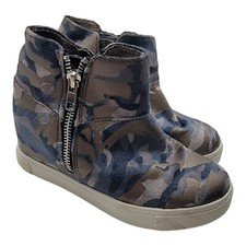 Steve Madden Shoes Girls Size 2M Jwanda Shimmering Camo Sneakers Gorpcore