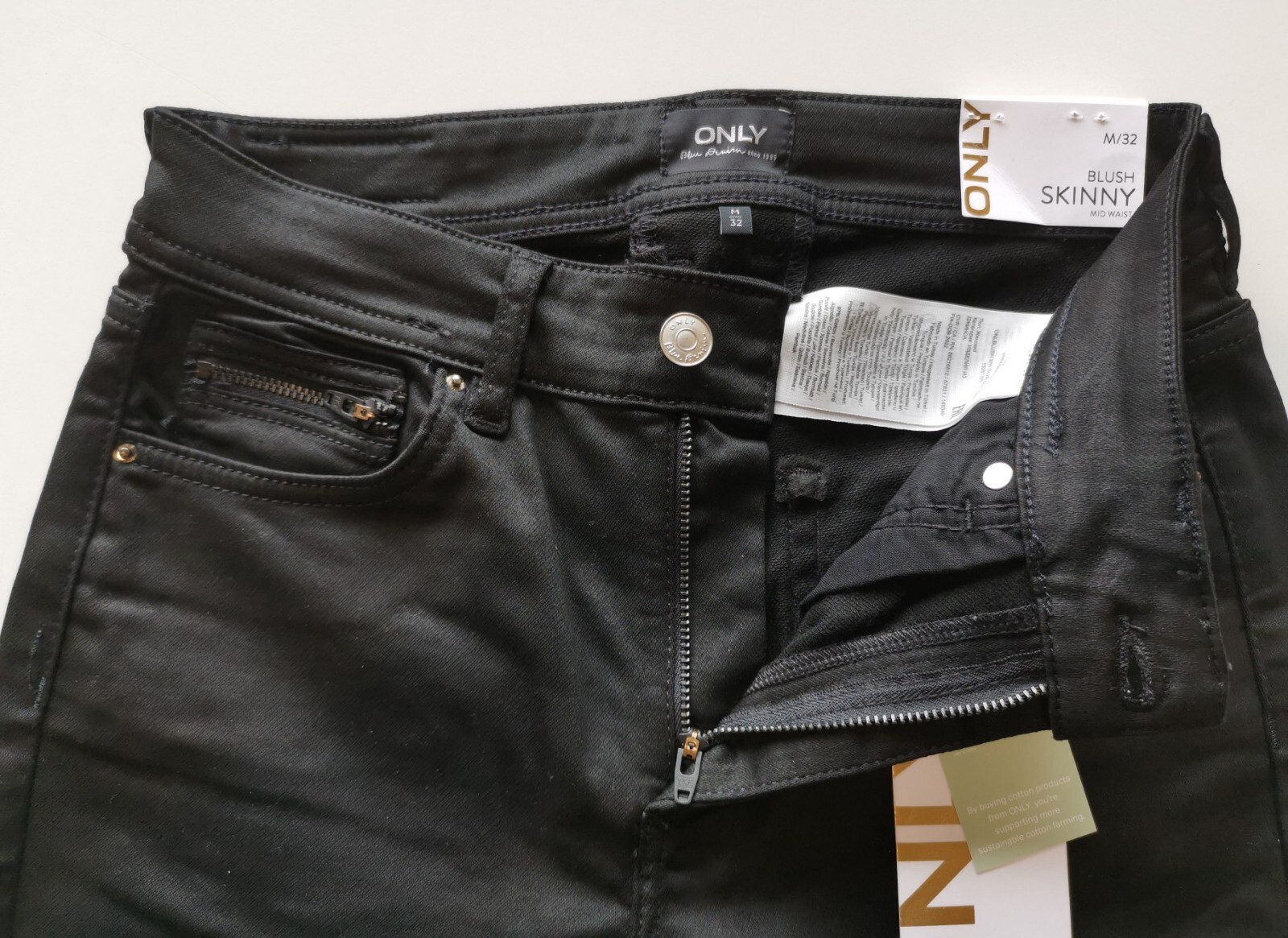 Ladies Only Coated Jeans UK Size Medium 32" Leg Coated Black Denim Mid