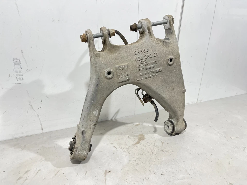 BRAZO DE CONTROL INFERIOR SUSPENSIÓN LADO CONDUCTOR TRASERO DERECHO AUDI 03428921 ORIGINAL Foto 2 de 4