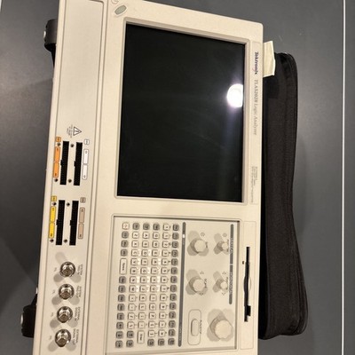 Tektronix TLA5202B 68 Ch. 2GHz Timing, 32M Depth, 235MHz State Logic Analyzer 9S