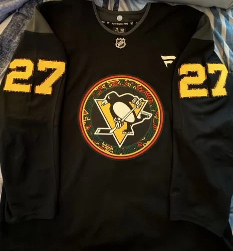 Pittsburgh Penguins Ryan Graves #27  Autographed NHL Jersey Authenticated