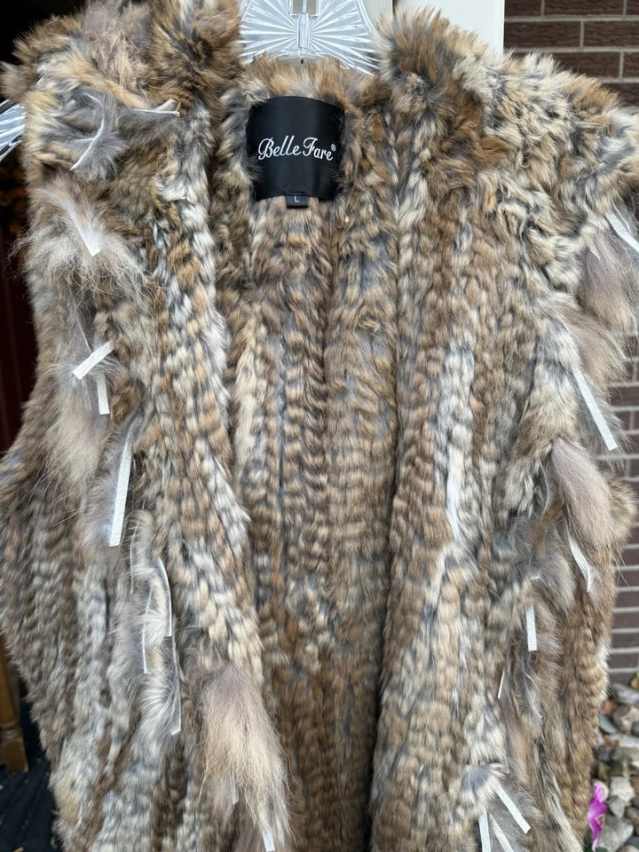 Belle Fare Women’s Fur Vest  Jacket Size L - Image 2 of 4