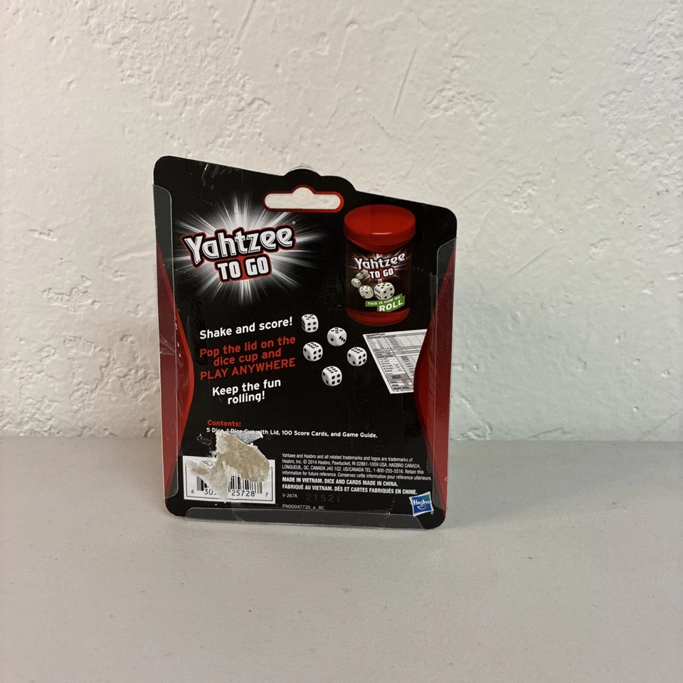 Hasbro Yahtzee To Go Travel Dice Game - BRAND NEW! - Image 2 of 3