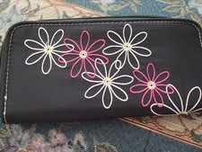TRAVELON WALLET, BLACK, PINK EMBROIDERY, NEW WITHOUT TAGS, ZIP AROUND, FROM QVC